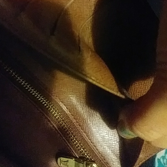 Louis Vuitton malletier clasp wallet - Picture 4 of 4